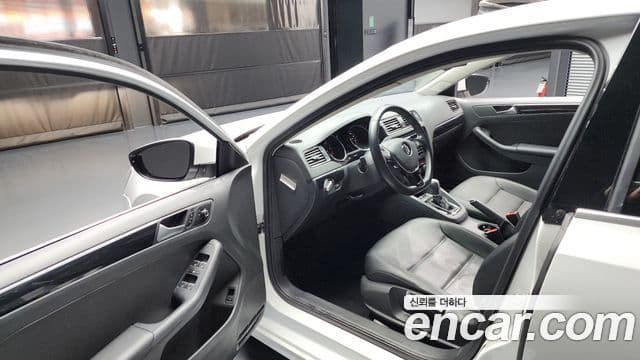 Volkswagen New Jetta 6세대, 2015 10