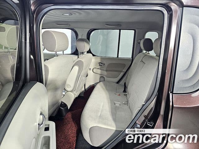 Nissan 큐브 Z12, 2013 16