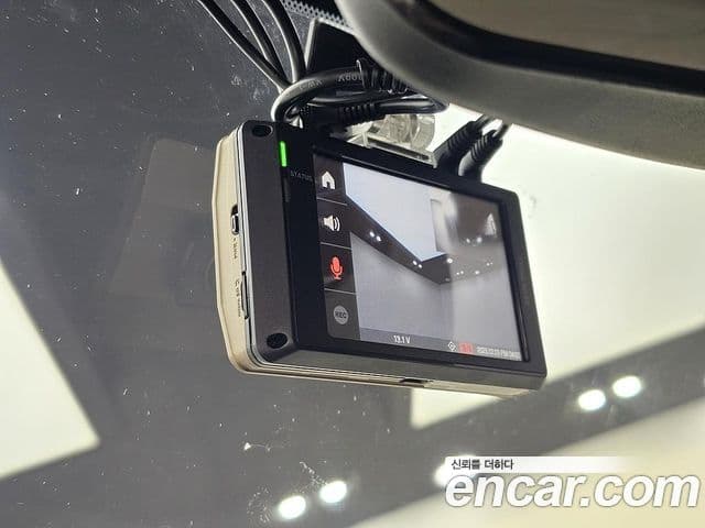 Nissan 큐브 Z12, 2013 17