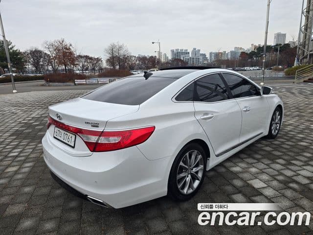 Hyundai Grandeur HG Premium, 2016 4