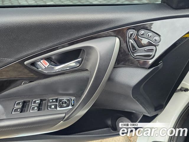 Hyundai Grandeur HG Premium, 2016 13