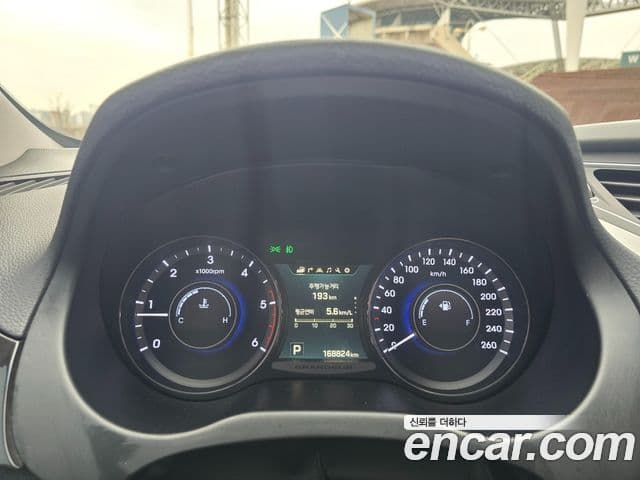 Hyundai Grandeur HG Premium, 2016 17