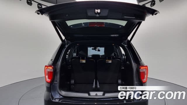 Ford Explorer 5세대, 2017 20