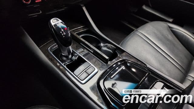 Kia The / новый New K9 Prestige, 2015 9