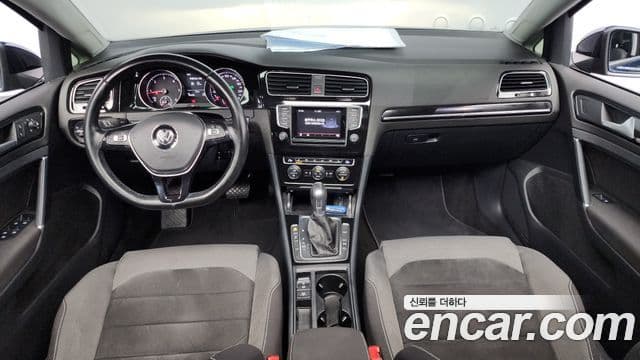 Volkswagen Гольф 7세대, 2015 7