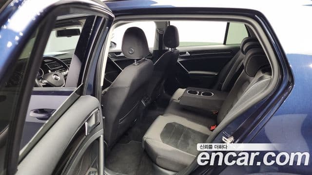 Volkswagen Гольф 7세대, 2015 12