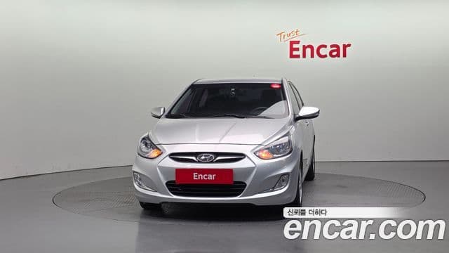 Hyundai Accent(новый кузов / новое поколение) Premier, 2011 3