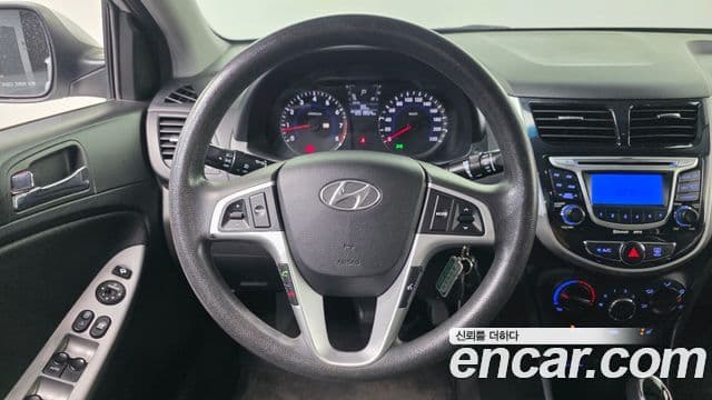 Hyundai Accent(новый кузов / новое поколение) Premier, 2011 14