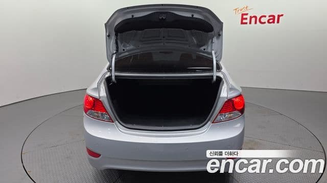 Hyundai Accent(новый кузов / новое поколение) Premier, 2011 20