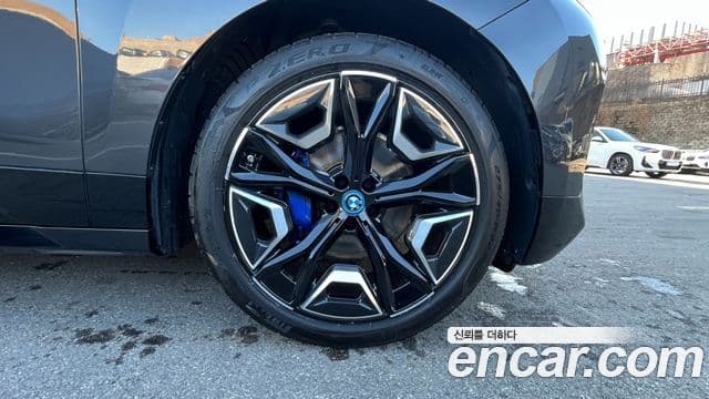 BMW iX xDrive50 Sport Plus, 2024 все фото