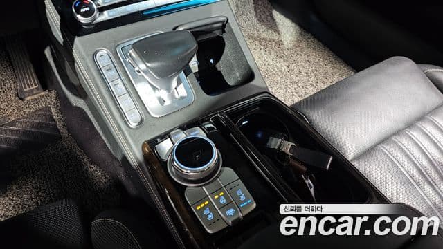 Genesis G90 Premium Luxury, 2019 9