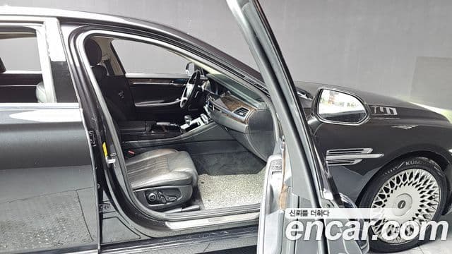 Genesis G90 Premium Luxury, 2019 11