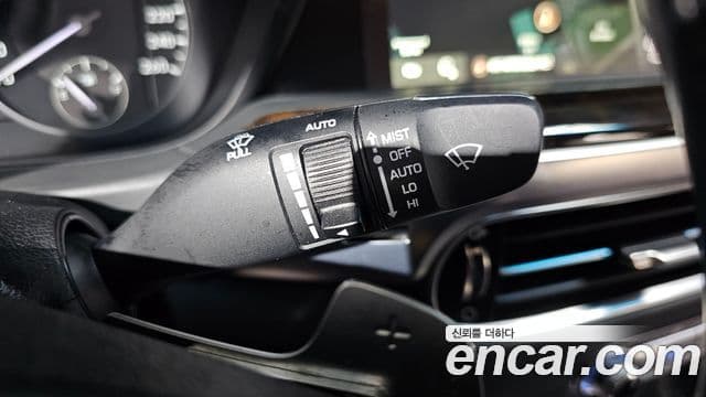 Genesis G90 Premium Luxury, 2019 18