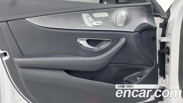 Mercedes-Benz E-класс W213 Avantgarde, 2022 15