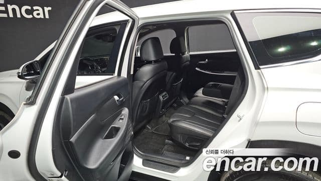 Hyundai The / новый New Santa Fe Exclusive, 2023 12