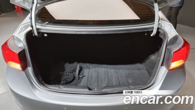 Hyundai Avante MD M16 GDI top, 2012 20