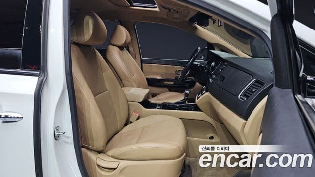 Kia All New Carnival Prestige, 2017 10