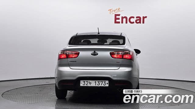 Kia All New Pride Luxury, 2014 4