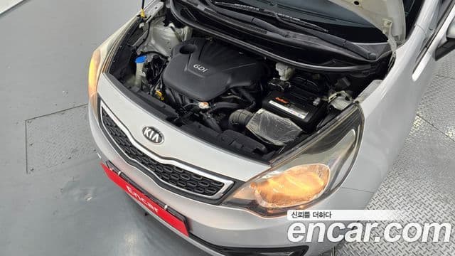 Kia All New Pride Luxury, 2014 6