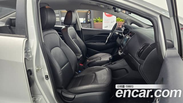 Kia All New Pride Luxury, 2014 10