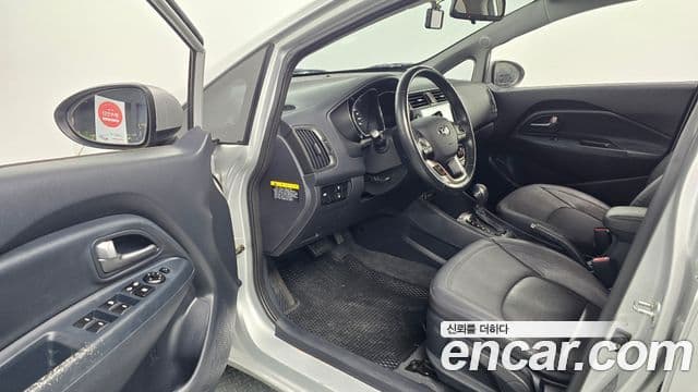 Kia All New Pride Luxury, 2014 11