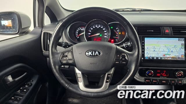 Kia All New Pride Luxury, 2014 13