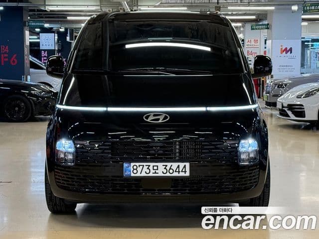 Hyundai Staria Modern, 2025 3