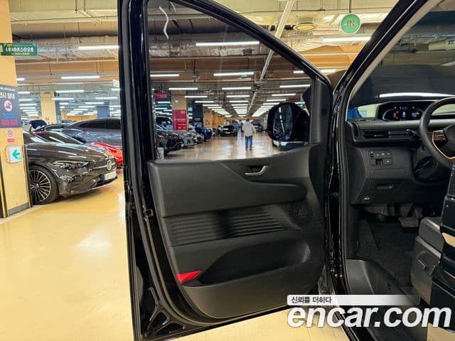 Hyundai Staria Modern, 2025 7