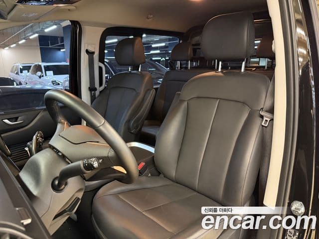 Hyundai Staria Modern, 2025 8