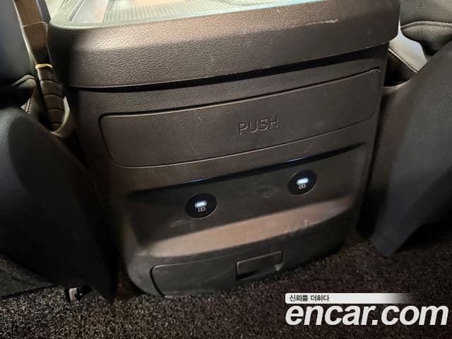 Hyundai Staria Modern, 2025 19