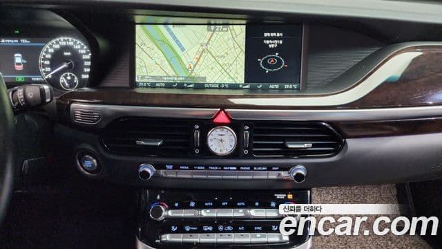 Genesis EQ900 Premium Luxury, 2018 17