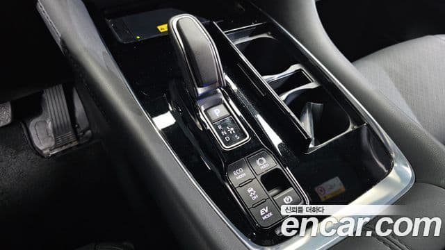 Toyota Alphard 4세대 2.5 HEV Executive AWD, 2024 9