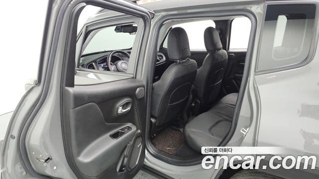 Jeep Renegade 2.4 Limited AWD, 2021 12