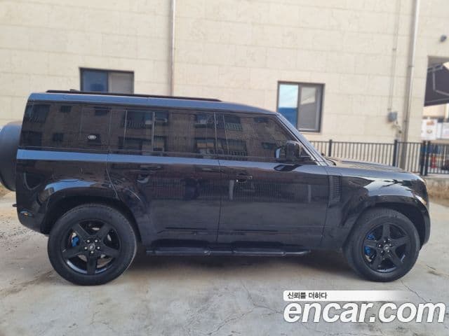 Land Rover Defender (L663) 110 P300 X-Dynamic SE, 2023 4