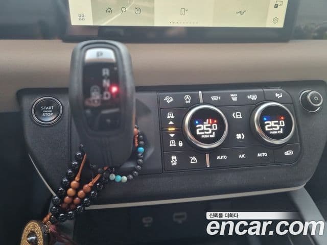 Land Rover Defender (L663) 110 P300 X-Dynamic SE, 2023 9