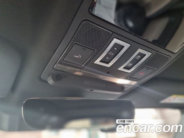 Land Rover Defender (L663) 110 P300 X-Dynamic SE, 2023 13