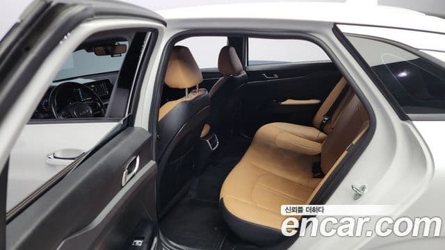 Kia K5 гибрид 3세대 Prestige, 2023 12