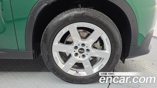 Mini Cooper S Countryman 3세대 ALL4 Classic, 2024 все фото