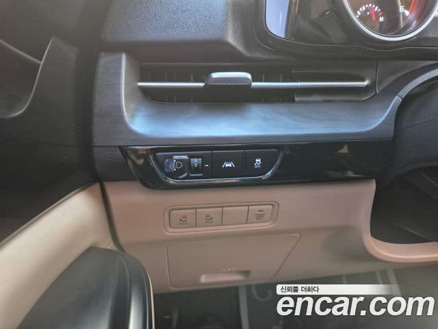 Kia Carnival 4세대 Prestige, 2022 11