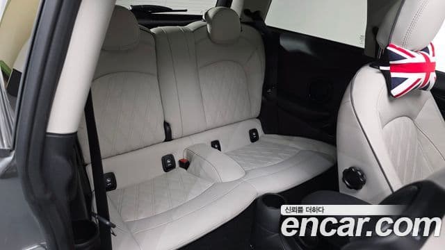 Mini Cooper S 3세대, 2023 12