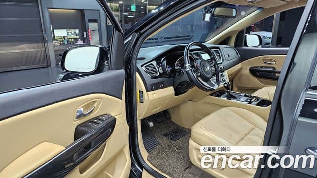 Kia All New Carnival Prestige, 2016 11