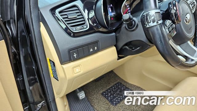 Kia All New Carnival Prestige, 2016 14