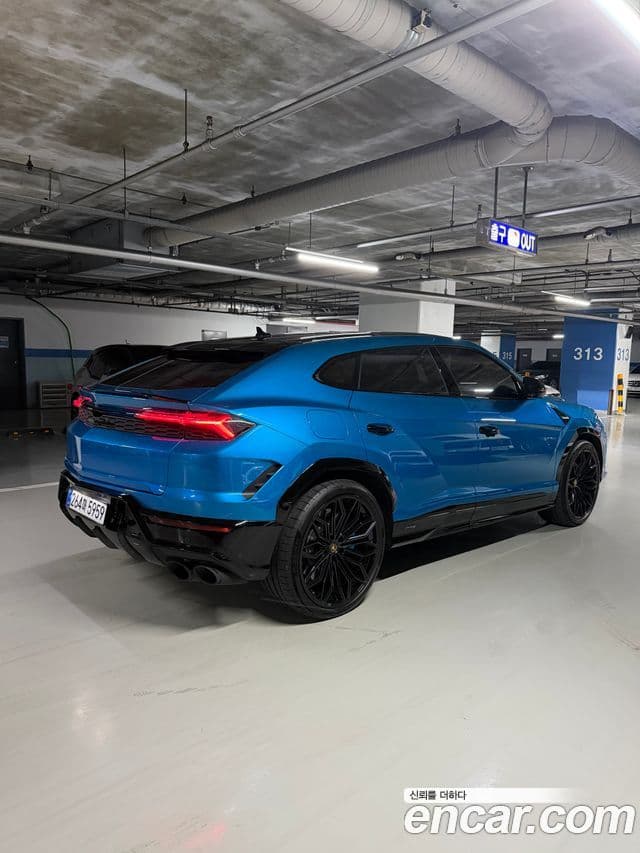 Lamborghini Urus 4.0 V8 SE, 2025 2