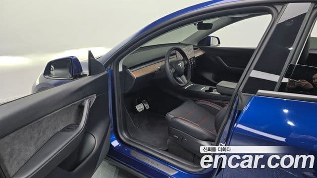 Tesla модель Y performance AWD, 2022 12