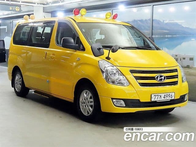 Hyundai Grand Starex детский перевозочный автомобиль, 2017 1