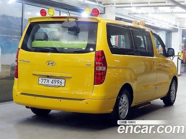 Hyundai Grand Starex детский перевозочный автомобиль, 2017 2