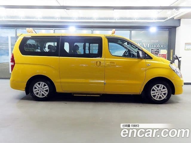 Hyundai Grand Starex детский перевозочный автомобиль, 2017 все фото