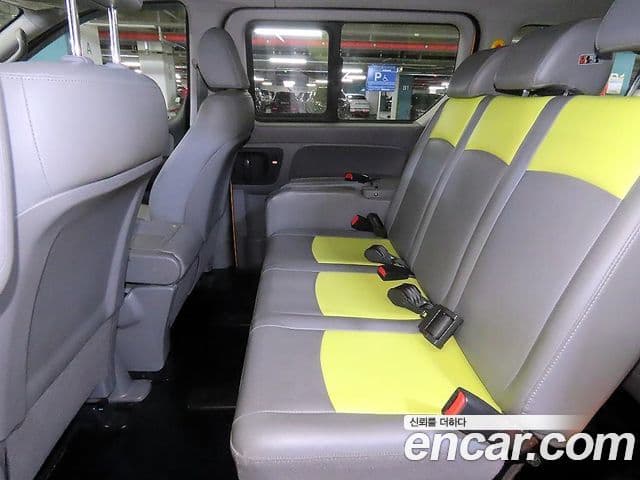 Hyundai Grand Starex детский перевозочный автомобиль, 2017 8