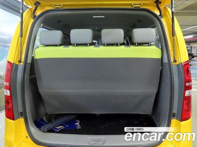 Hyundai Grand Starex детский перевозочный автомобиль, 2017 17