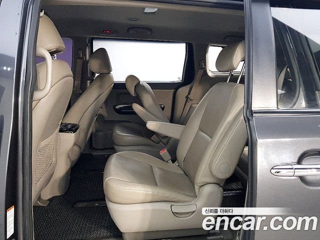 Kia All New Carnival Prestige, 2016 9